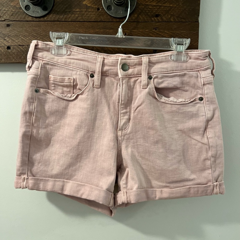 Women’s pink jean shorts